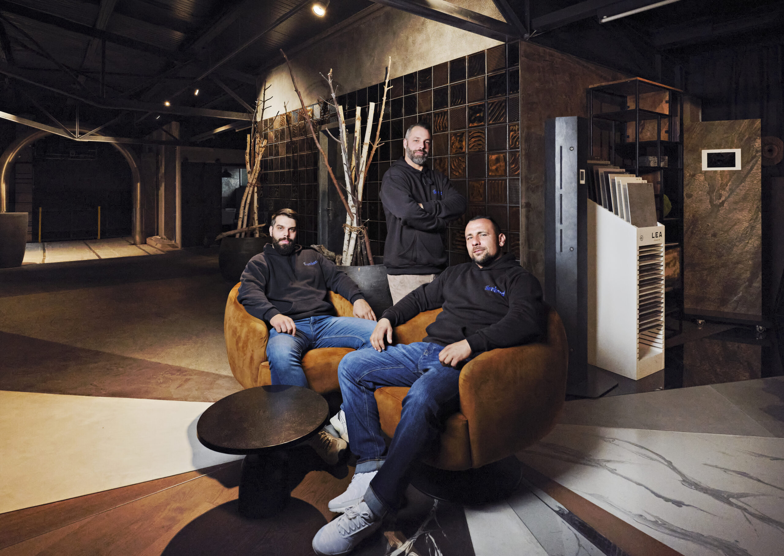 Bernhard AG MAGAZIN-ZÜRCHER-BAHNHOFSTRASSE-2024-sarahkimstudio